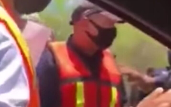 LA HIJA DEL SÍNDICO DE SAN FELIPE A MENTADAS DE MADRE INTENTO CRUZAR UN FILTRO SANITARIO