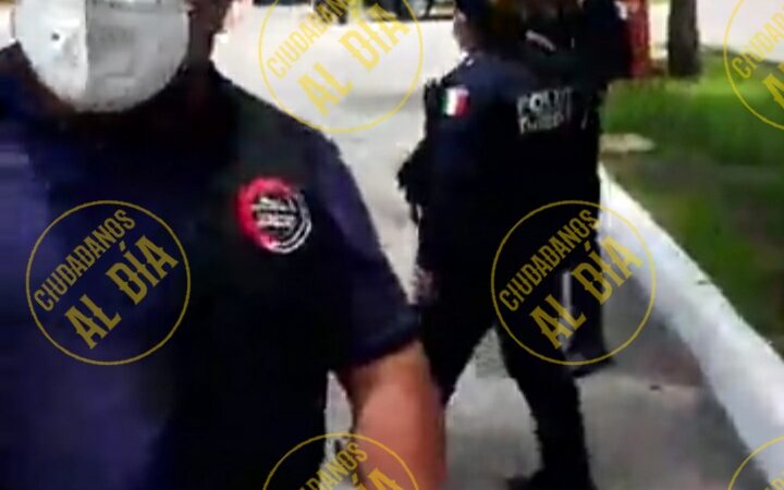POLICÍAS MUNICIPALES ATACARON A PERIODISTAS DE CANCÚN (video)