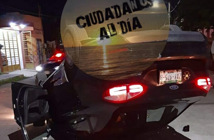 EBRIO CHOCA, VUELCA Y SE DA A LA FUGA, RESULTO SER EL CHOFER DEL ALCALDE DE PROGRESO.