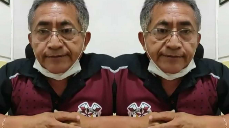 EL ALCALDE DE CANSAHCAB SOCÓ A UNA MUJER DE SU FRUTERÍA Y LA SEÑALO DE TENER COVID-19.