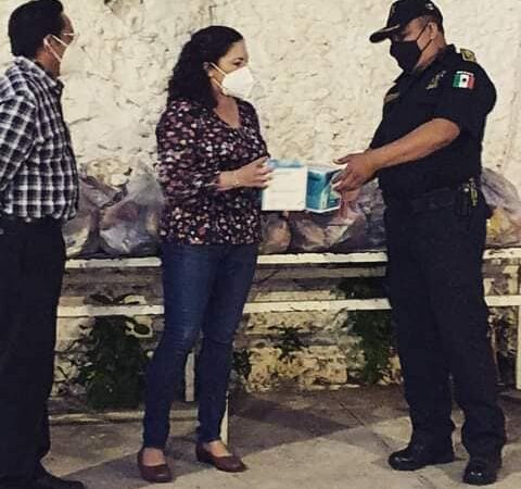 Diputada no da apoyos, pero reaparece entregando cubrebocas