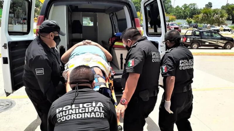 Vallisoletano resbala en la puerta de un supermercado, cae y se luxa la rodilla izquierda