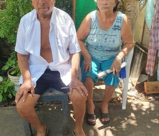 Adultos mayores de Ticul pierden su casa su mala hija se las hipotecó