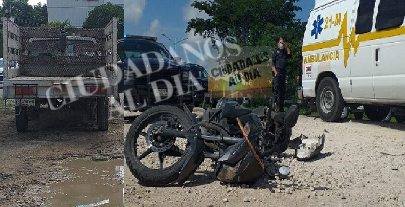 Motociclista choca contra la parte trasera de una estaquita, le frenó de golpe