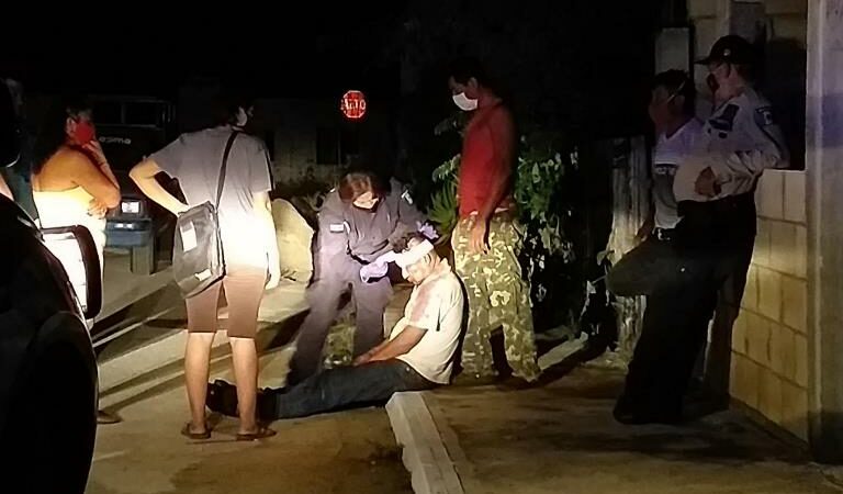 Amenazó con disparar con un arma de fuego y vecinos de la colonia Granjas Futura le pegan tremenda paliza