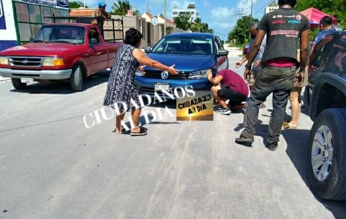 Despiadada mata perros, le pasó la llanta a un cachorro acostado en la calle
