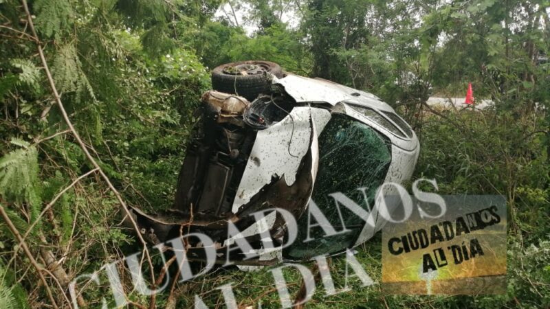 Automovilista se salvó de morir en aparatosa volcadura en la vía Motul – Muxupip