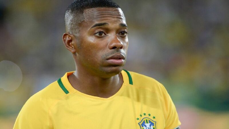 Robinho ficha con el Santos por menos de 6 mil pesos
