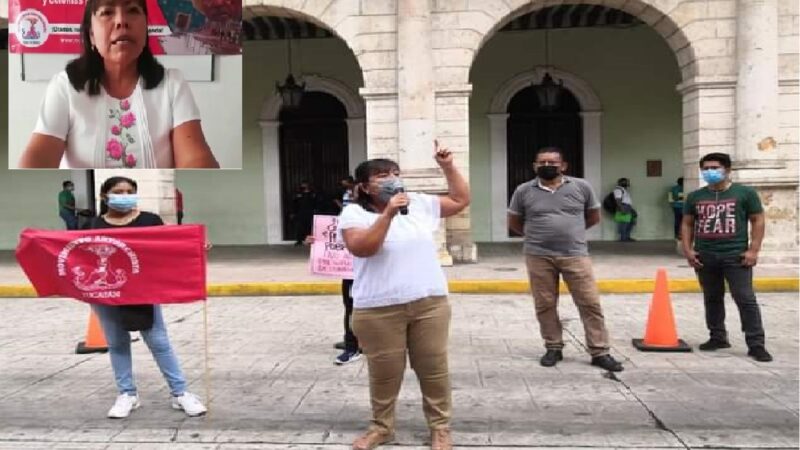 Antorchitas Yucatán protestaron contra el gobierno federal en la Plaza Grande