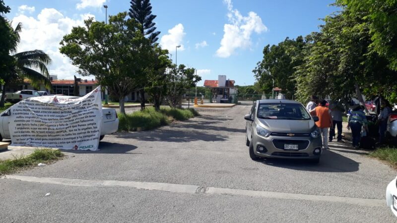 Plantón de jubilados traería una perdida millonaria a PEMEX