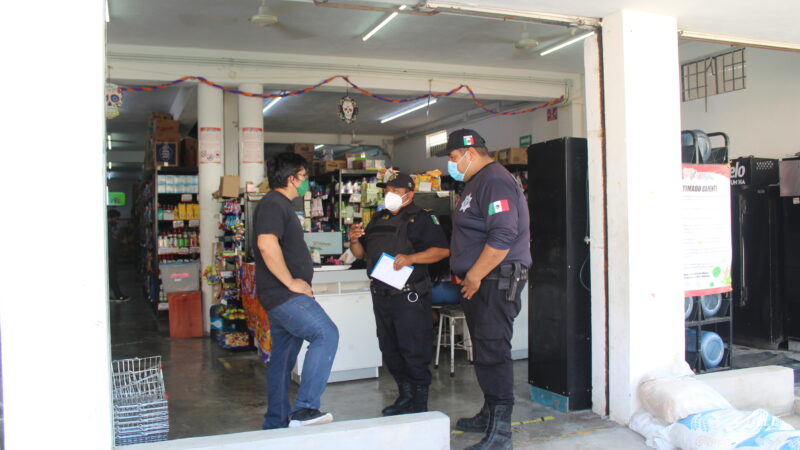 Agentes de la SSP supervisaron que los comercios en Dzidzantún por el Buen Fin.