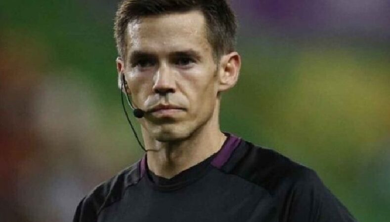 Árbitro declara que es gay : “es momento de decir que soy gay”