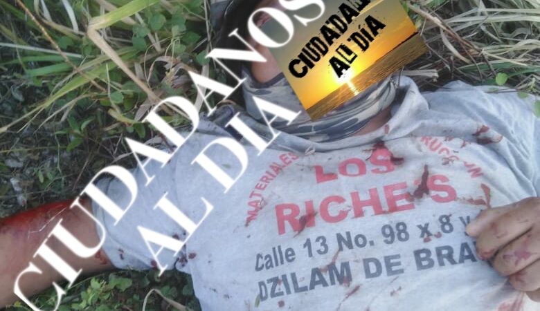 Ebrio dzilameño se barre con su moto Kazuki y se lesiona en vía Santa Clara Dzilam de Bravo.