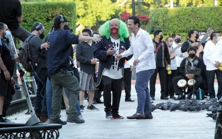 El payaso Brozo y Carlos Loret están en Yucatán.