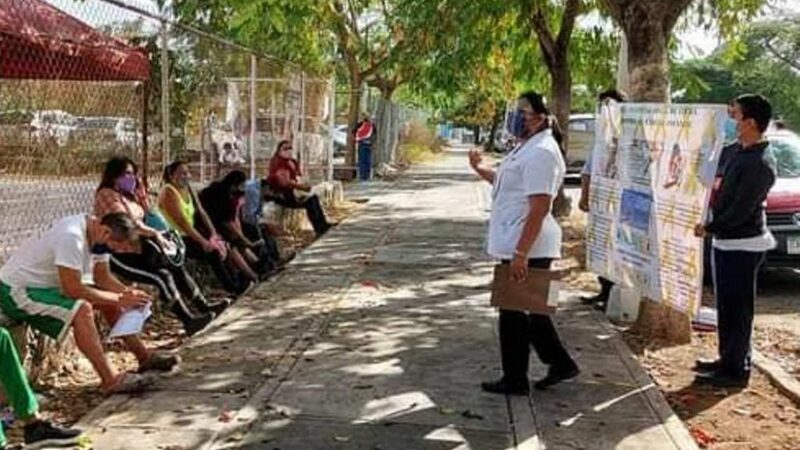 Personal del centro de salud “Santa Rosa” exigen ser vacunados contra el Covid-19
