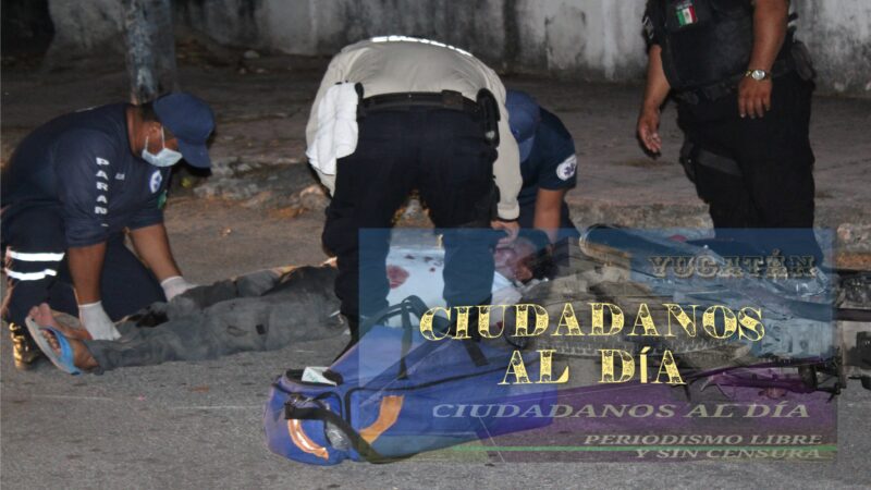 Ebrio motociclista choca contra una camioneta y se lesiona en Dzidzantún,