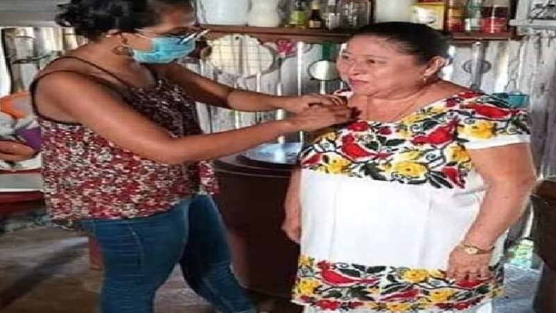 Cocinera maya en la final del Concurso Nacional “A Qué Sabe La Patria”