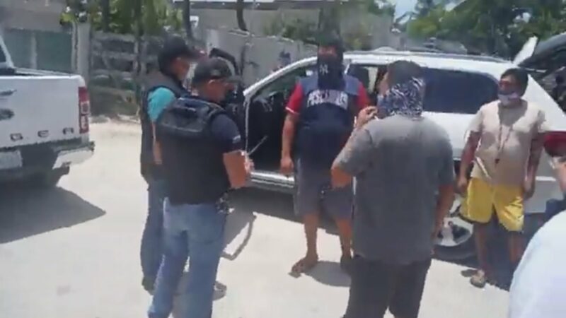 (Video) LA PEI DETIENE LA CAMIONETA DEL ALCALDE DE DZILAM DE BRAVO CUANDO OPERABAN COACCIONANDO EL VOTO.