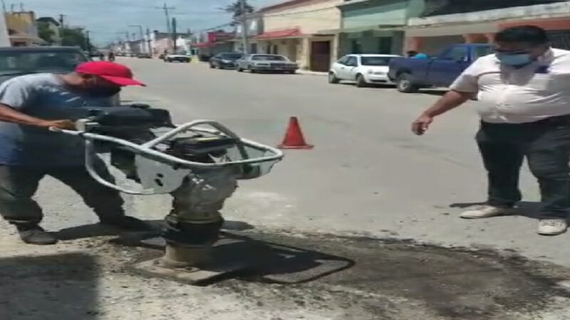 Inició el bacheo de calles en diferentes colonias de Motul