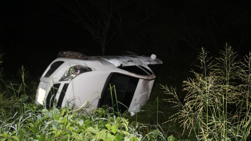 Dzidzantunence vuelca en la Mérida- Tizimín y se da a la fuga