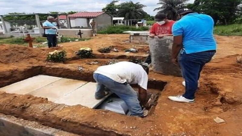 Una segunda necropsia determinara las causas reales de la muerte del joven José Ravelo.