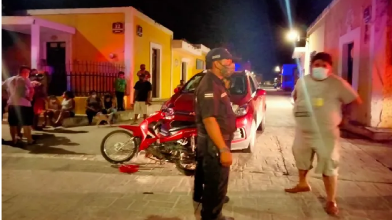 Imprudente chofer, se vuela un alto y atropella a una menor en Izamal