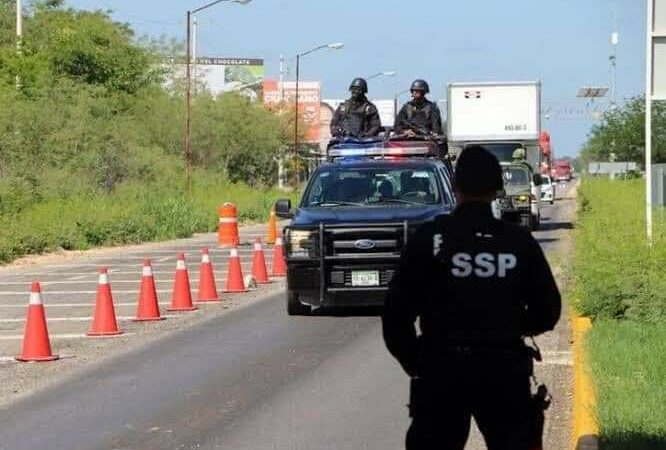 A mano armada le roban el vehículo a una mujer en el periférico de Mérida