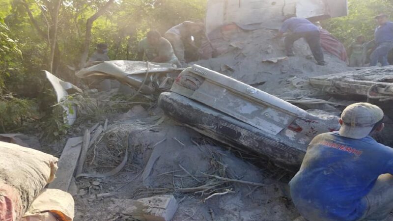 Tráilero chocó, arrastró y mató al conductor de Tsuru en la vía Kantunil- Holcá