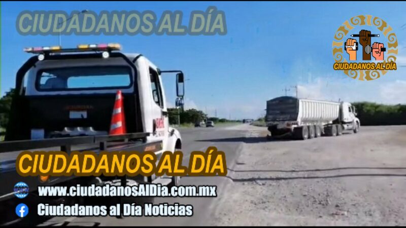 Choque de dos moles sobre la carretera Mérida- Progreso, no hubo lesionados.