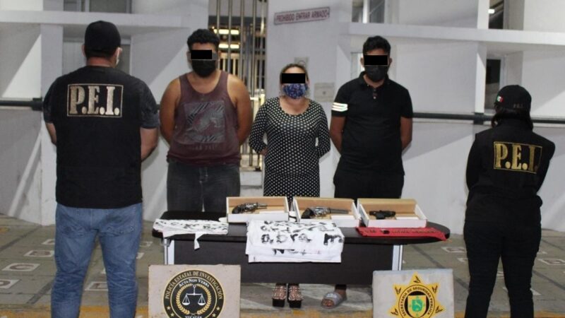 Detiene a cuelga narcomantas en Mérida, uno tiene orden de aprensión por homicidio