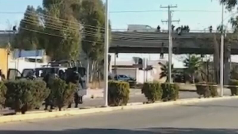 (Video) Sicarios cuelgan diez cuerpos del puente de la 45 en Zacatecas