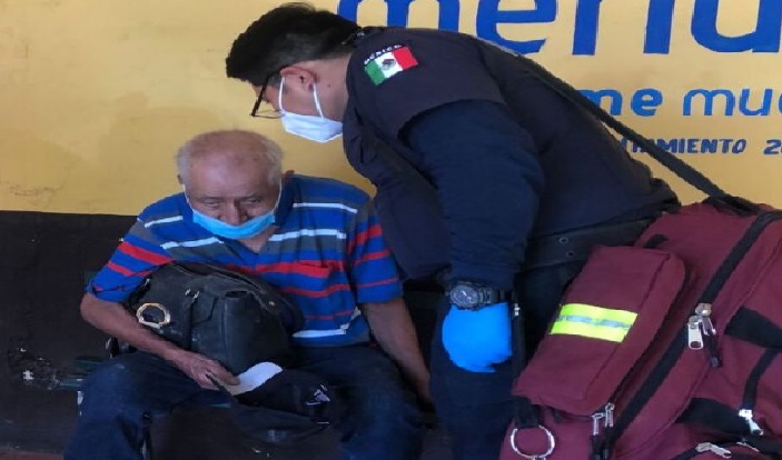 Va a cortar leña en monte de Sierra Papacal y encuentra a un abuelito reportado como extraviado