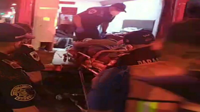 Albañil cae de un andamio y se lesiona en el centro de Mérida