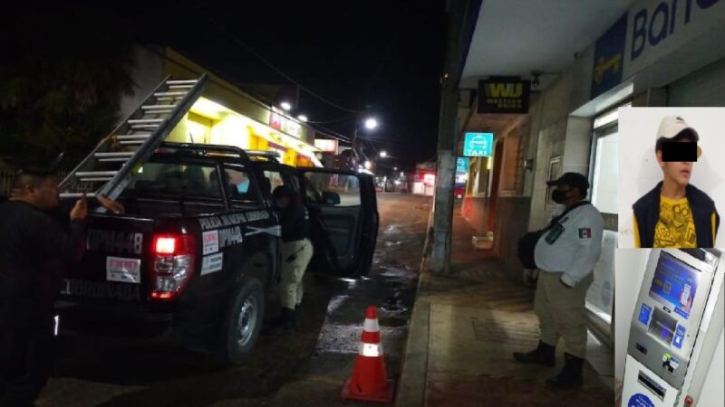 Detienen a Luis Pablo cuando intentó robar un BanCoppel en Tizimín.