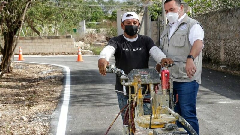 Renan barrera amplía la red de agua potable y pavimenta calles privadas de Chablekal