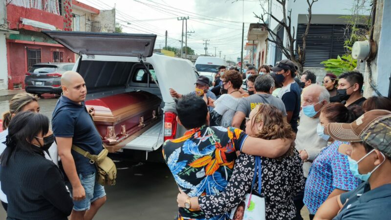 Familiares sepultaron a joven progreseño asesinado en Playa del Carmen