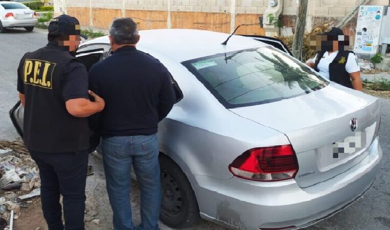 Dos mujeres y un hombre detenidos en Mérida por narcomenudeo