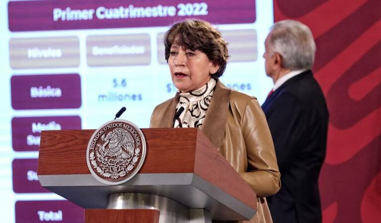 SEP anunció un aumento salarial del 7.5 a maestros que ganan menos de 20 mil pesos.