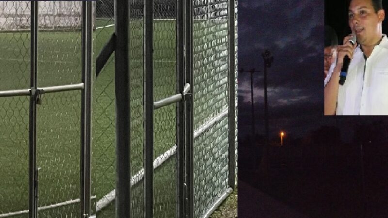 Denuncian al alcalde de Dzilam González de reprimir el deporte, le puso candados a la cancha de Fut 7
