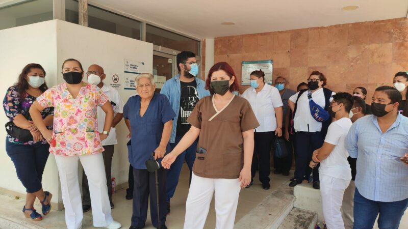 Personal del Centro de Salud (SSY) sede Progreso protestaron por abusos laborales