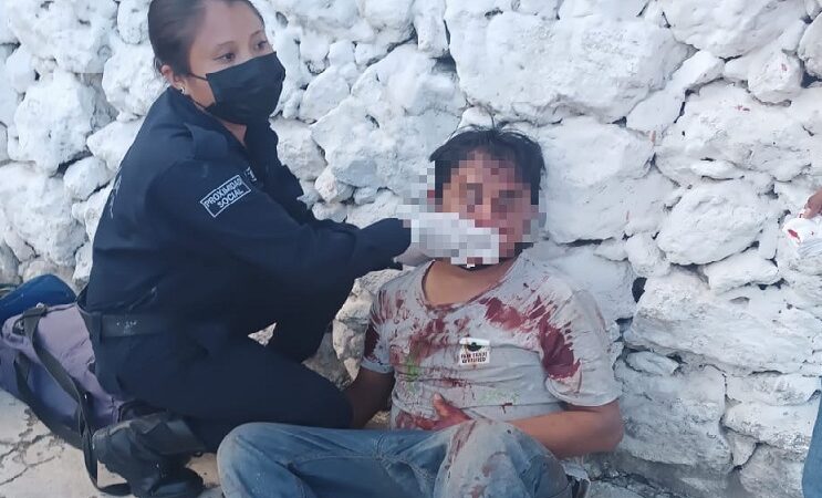 Ebrio y amnésico lo hallaron bañado de sangre y tirado en una calle de Tizimín