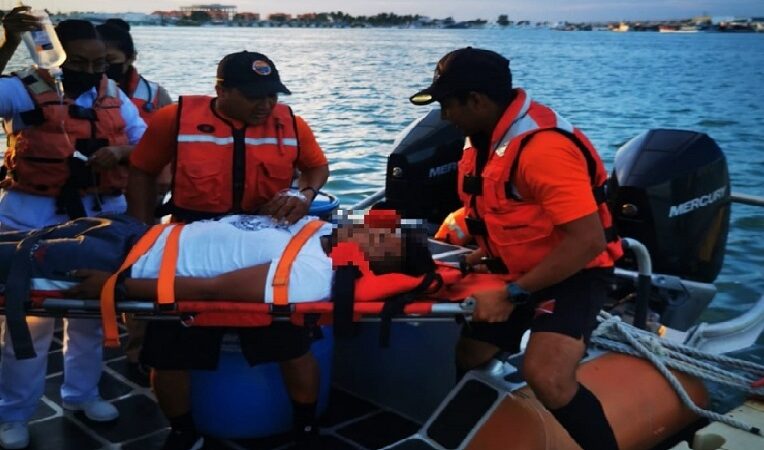 La Marina Armada de México rescató a pescador descompresionado en Progreso