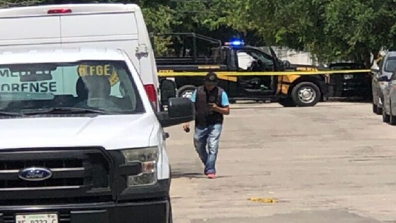 Hallan a un médico muerto dentro de su casa en la colonia Montes de Amé