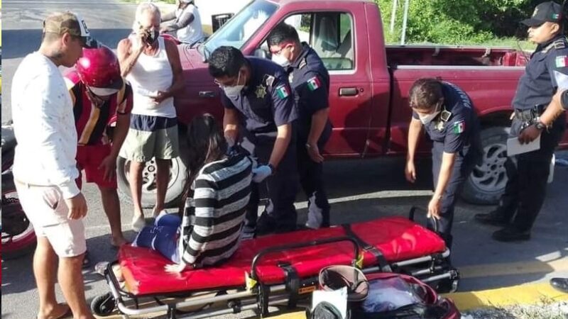 Extranjero choco por alcance y lesionó a dos motociclistas en Progreso