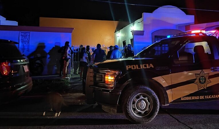 Clausuran fiesta de adolescentes consumían cervezas y drogas en Chicxulub Puerto