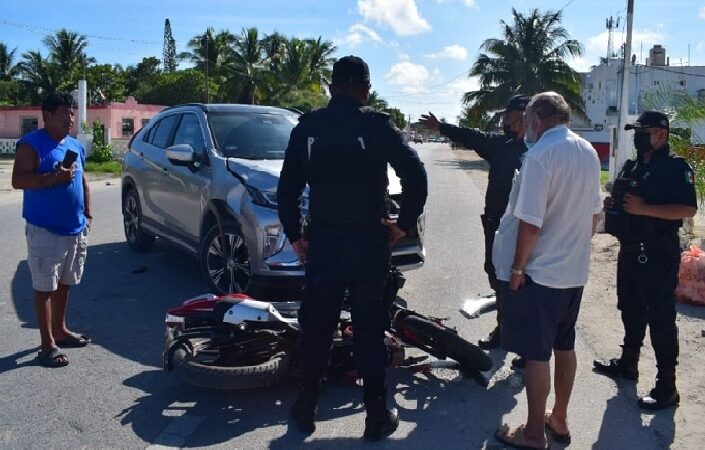 Un veterano atropelló y lesionó a un motociclista en una comisaría de Progreso.