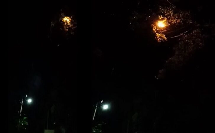 Miedo entre vecinos de suma de Hidalgo por cortocircuitos en postes de la CFE