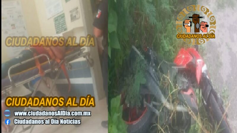 Madre e hija se salieron de la carretera, una de ellas se lesiono de gravedad