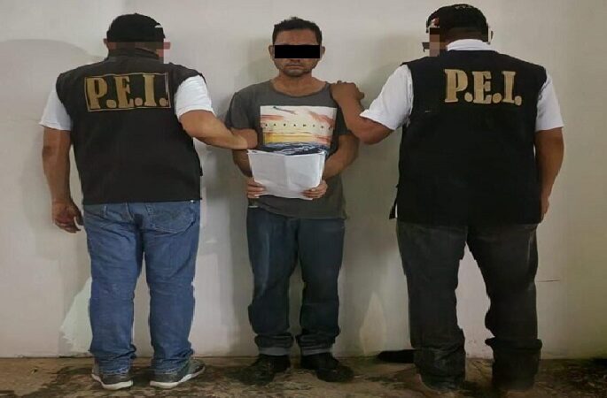 Chilango detenido en Mérida por intentar matar a su esposa a golpes y con una tijera