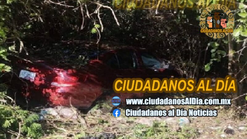 Por ir como loco, un joven se salió en el periférico de Valladolid con un Aveo